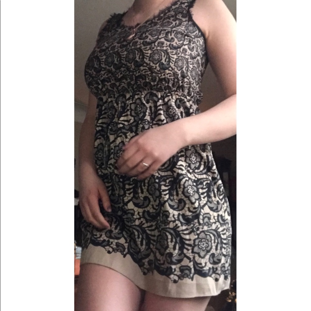 Cute lace print dress (s/m)